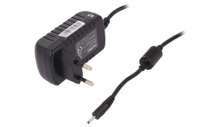 Qoltec Ładowarka sieciowa 15W 5V 3A 2.5*0.7