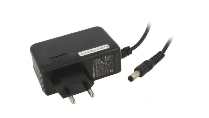 Qoltec Zasilacz wtyczkowy 15W 5V 3A 5.5*2.5