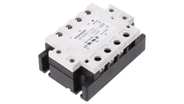 Przekaźnik półprzewodnikowy trójfazowy 24-440V AC 55A 4-32V DC RZ3A40A55