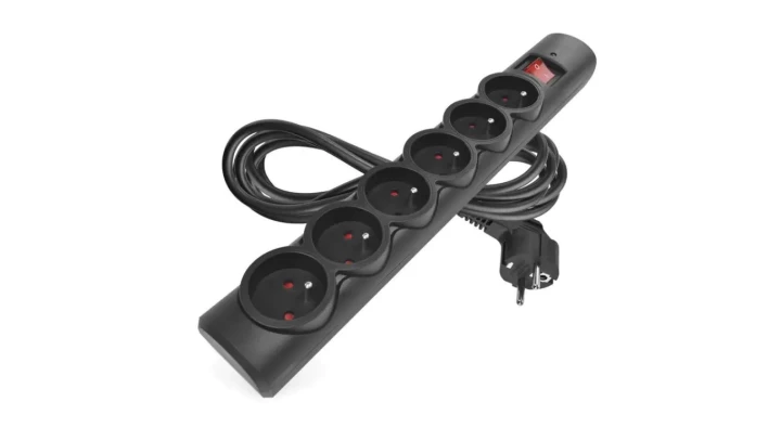 Listwa przeciwprzepięciowa EMOS, 6 gniazd, 3 m, czarna