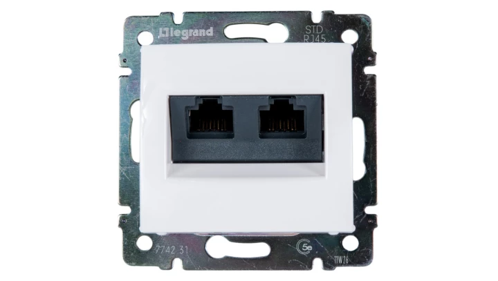 VALENA Gniazdo komputerowe podwójne RJ45 kat.5e UTP białe 774231