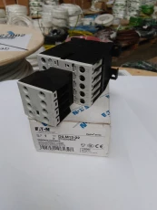 Stycznik mocy 12A 3P 230V AC 2Z 2R DILM12-22(230V50HZ,240V60HZ) 106362
