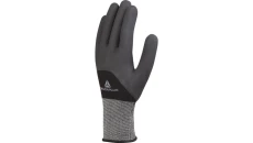 RĘKAWICA DZIANA Z POLIESTRU/SPANDEX - POWŁOKA NITRYLOWA NA STRONA CHWYTNEJ I DO POŁOWY STRONY GRZBIETOWEJ Z KROPKAMI - ŚCIEG 15