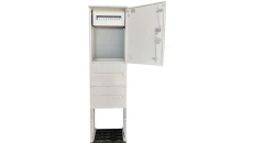 RT 40x60 1xTH z fundamentem obudowa termoutwardzalna 400x600x250 1x15 modułów IP 44 rozdzielnia elektryczna złącze kablowe