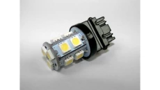 Żarówka T20 3157 5050*13 12V 2,0W CW -