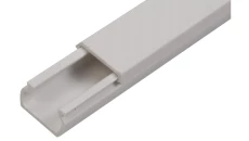 Listwa elektroinstalacyjna nierozp płomienia z taśmą samoprzyl LST40x25 EKO biała odporna na UV odporna na UV /2m/ 68535 opakowa
