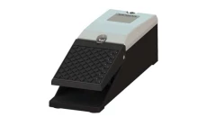 Przycisk nożny pojedynczy bez osłony szary z samopowrotem metal 2Z 2R 1 krok IP65 3SE2903-1AB20