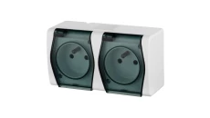 Hermes2 Gniazdo hermetyczne podwójne z/u 16A IP44 z klapką pełną biało-dymne 1022-01